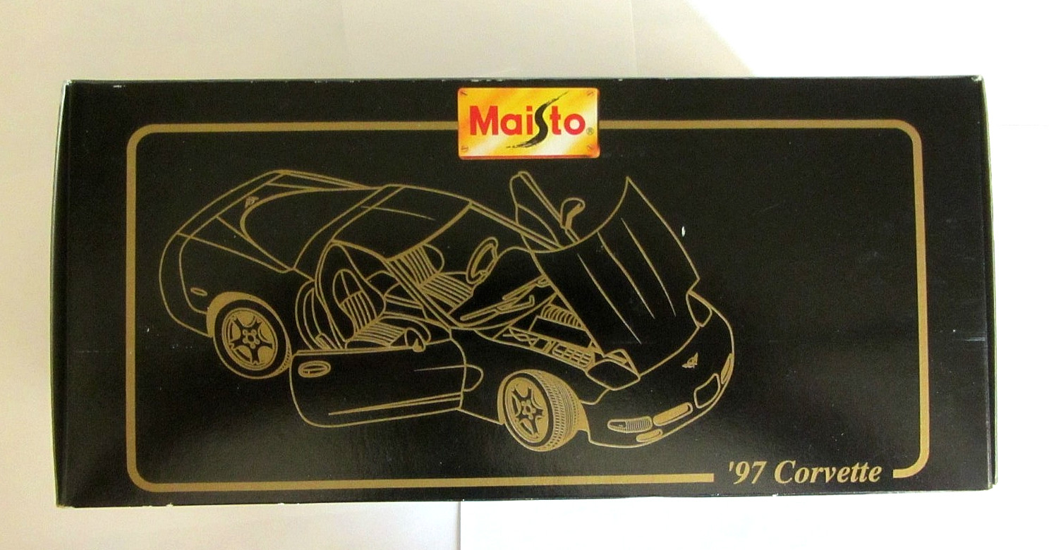 LOT OF 2 1992 RED CHEVY CORVETTE ZR1 1:18 & 1997 RED CORVETTE 1:24 BY MAISTO