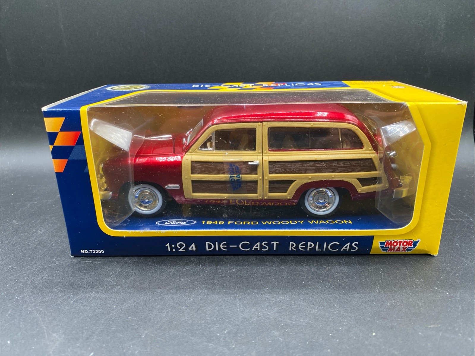 2016 Motor Max 1:24 Scale 1949 Ford Woody Wagon