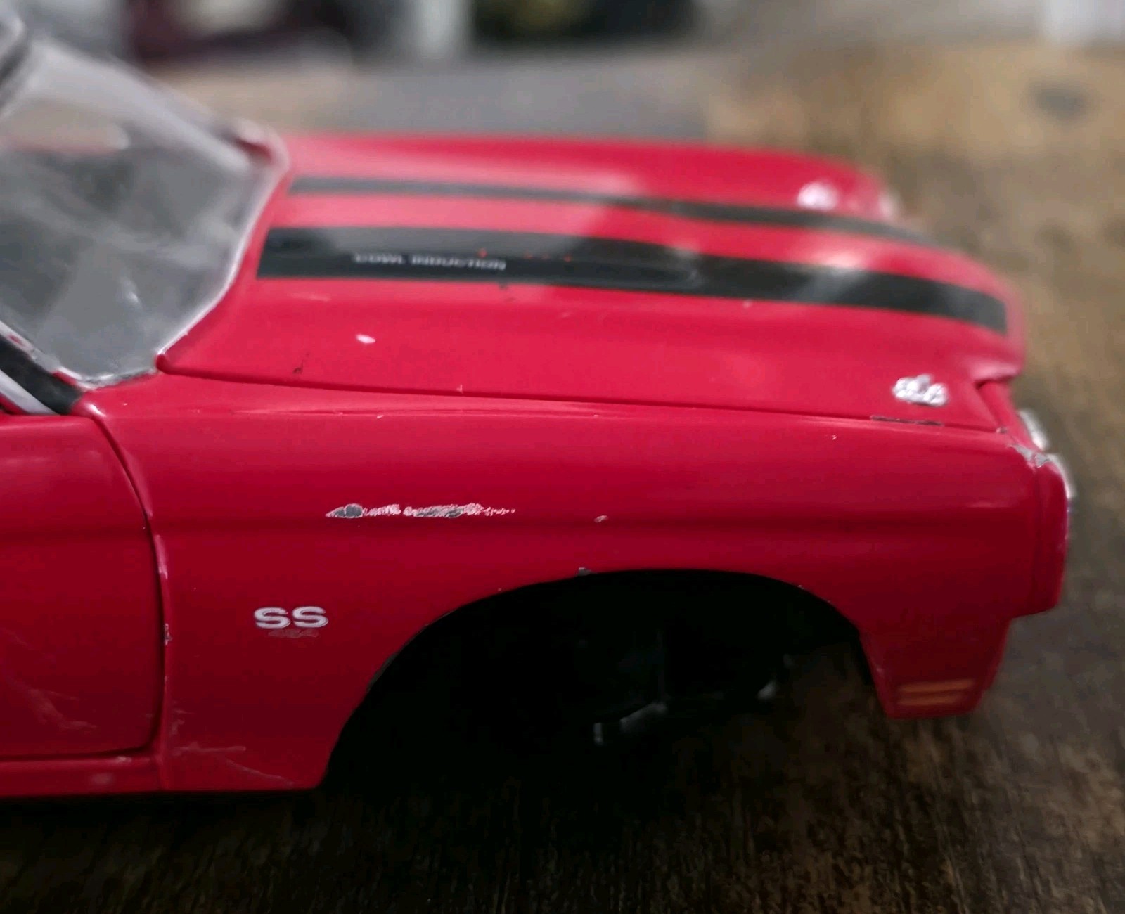 Crown Premiums 1970 Chevelle SS 454 Red/Black 1:24 Diecast Bank GM – Read Descri