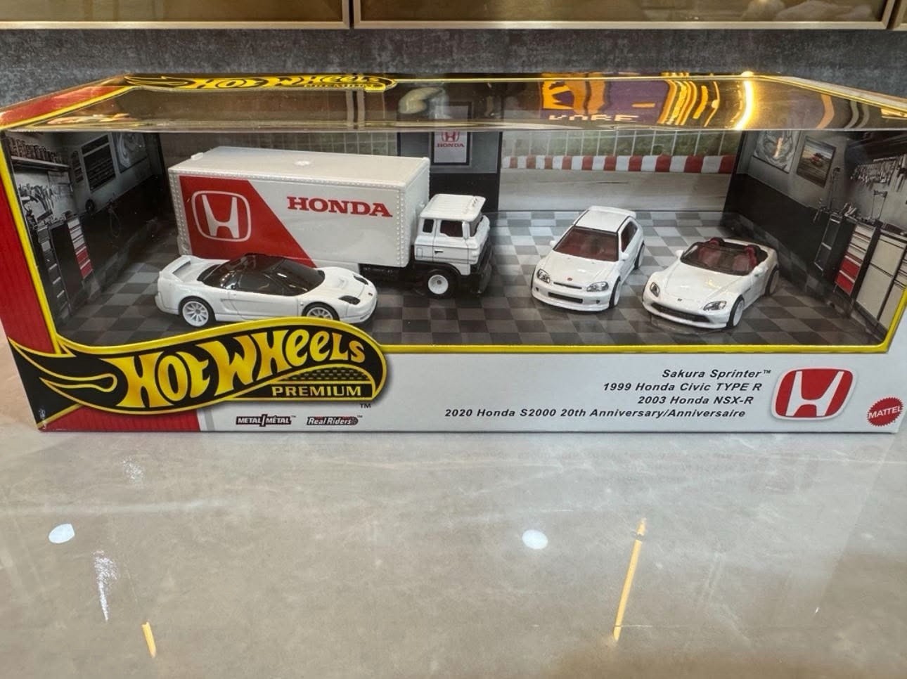 Hot Wheels Premium Collector Diorama Honda Set Civic Type-R, S2000, NSX-R