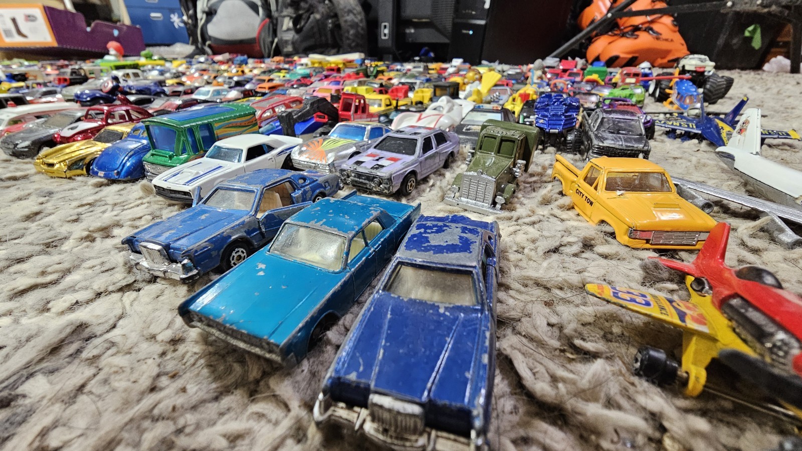 100 Hot Wheels Matchbox Tomica Cars Bulk Lot- Random Mixed Mystery Diecast Used
