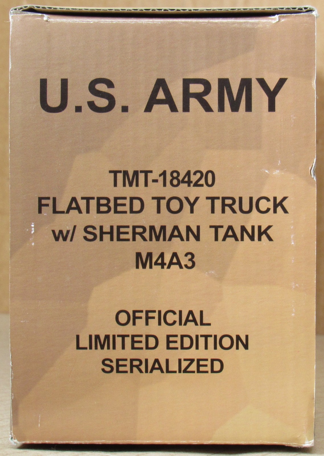 Taylor Made Trucks -TMT-18420 US Army Flatbed Truck w/Sherman Tank A4A3 1:32 LN