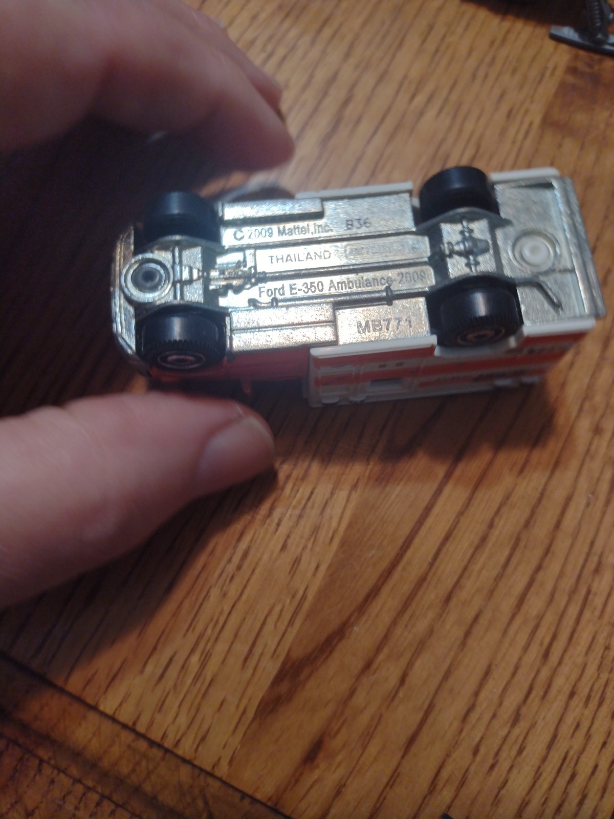 2009 Matchbox Ford E-350 Ambulance K16