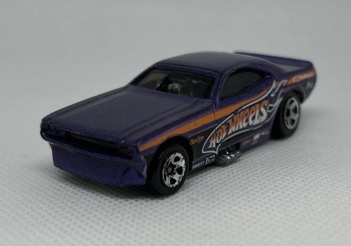 Hot Wheels 1977 Purple Dodge Challenger HEMI Funny Car Dragster Vintage Diecast