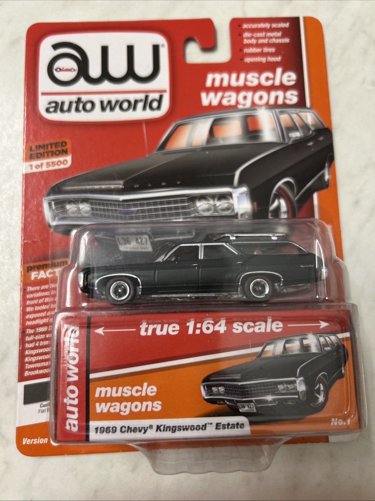 Auto World 1969 Chevy Kingswood Estate 1/64