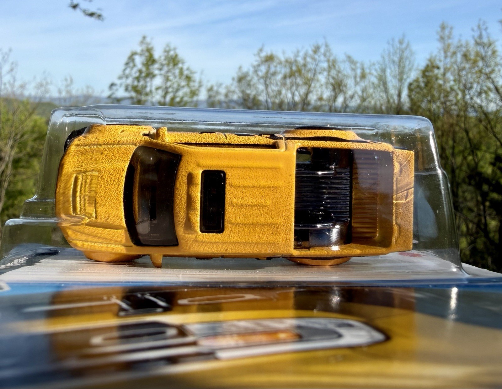 2025 Hot Wheels 2022 Yellow Ford Maverick Custom Roush Saleen Race Truck Ranger