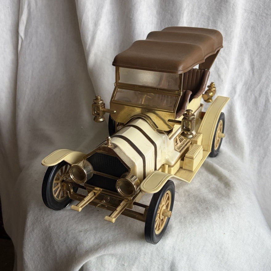 Bean 1910 1:12 Diecast Classic Car Pull Back Vintage Cream/Brown