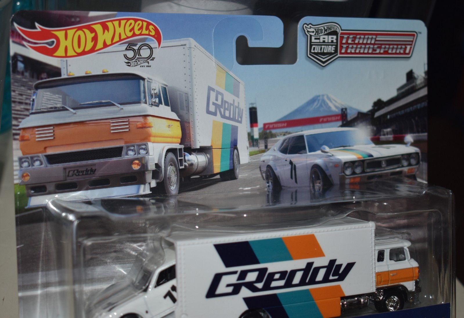Hot Wheels Team Transporter Nissan Laurel 2000 SGX Sakura Sprinter NEW