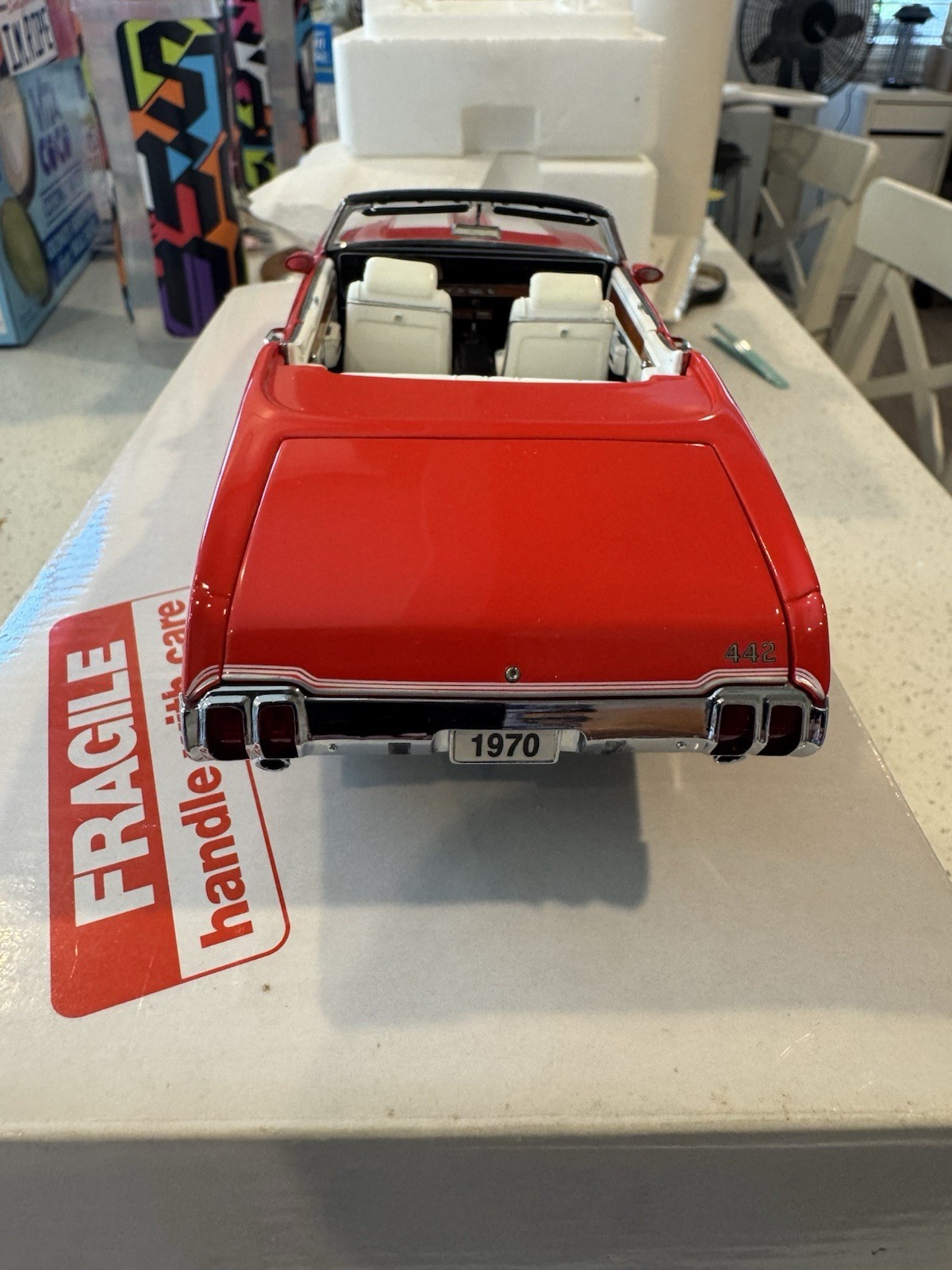 1970 Oldsmobile 442 W-30 Die Cast Model Car 1:24 Scale by the Danbury Mint
