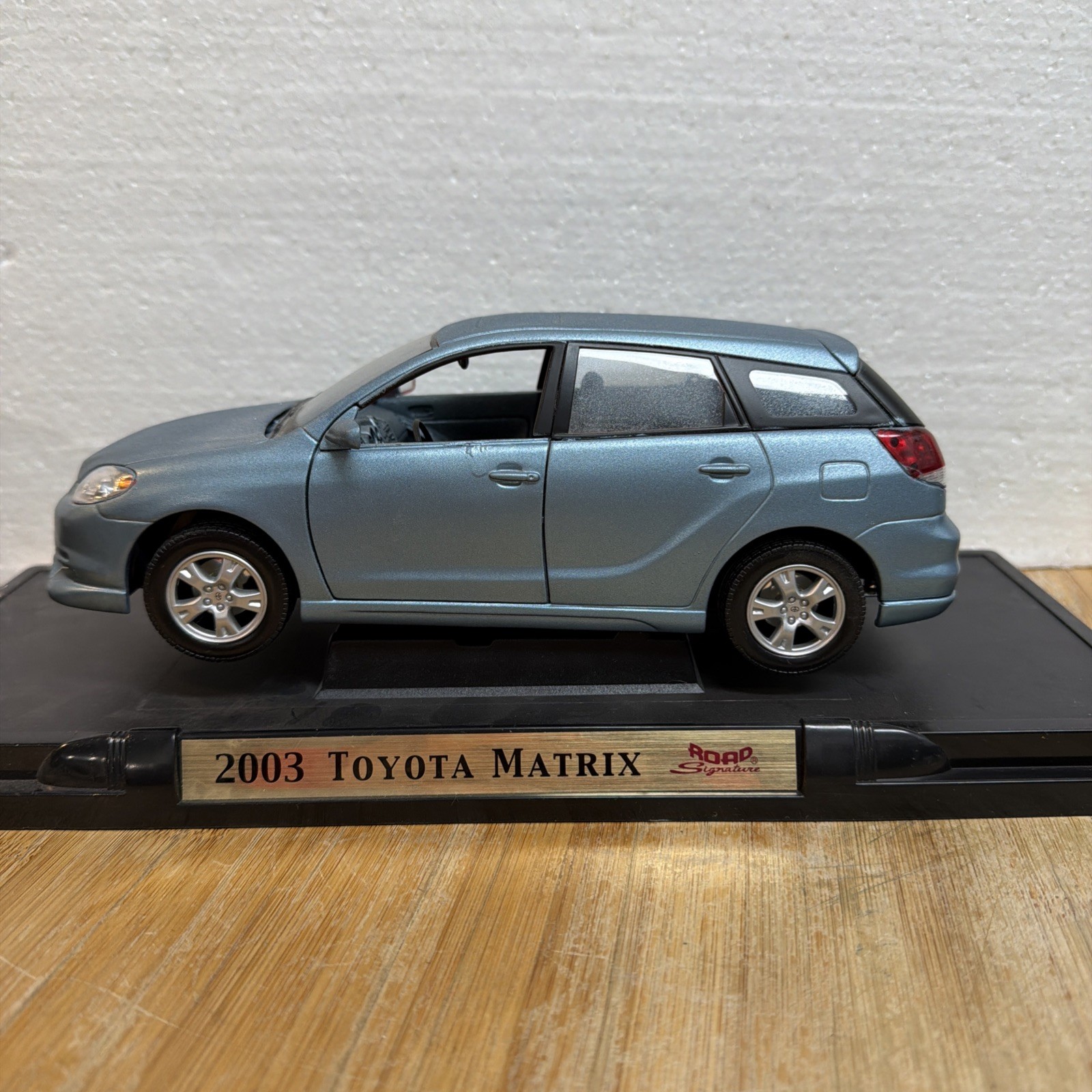 TOYOTA MATRIX HATCH BLUE 2003 NO. 92518