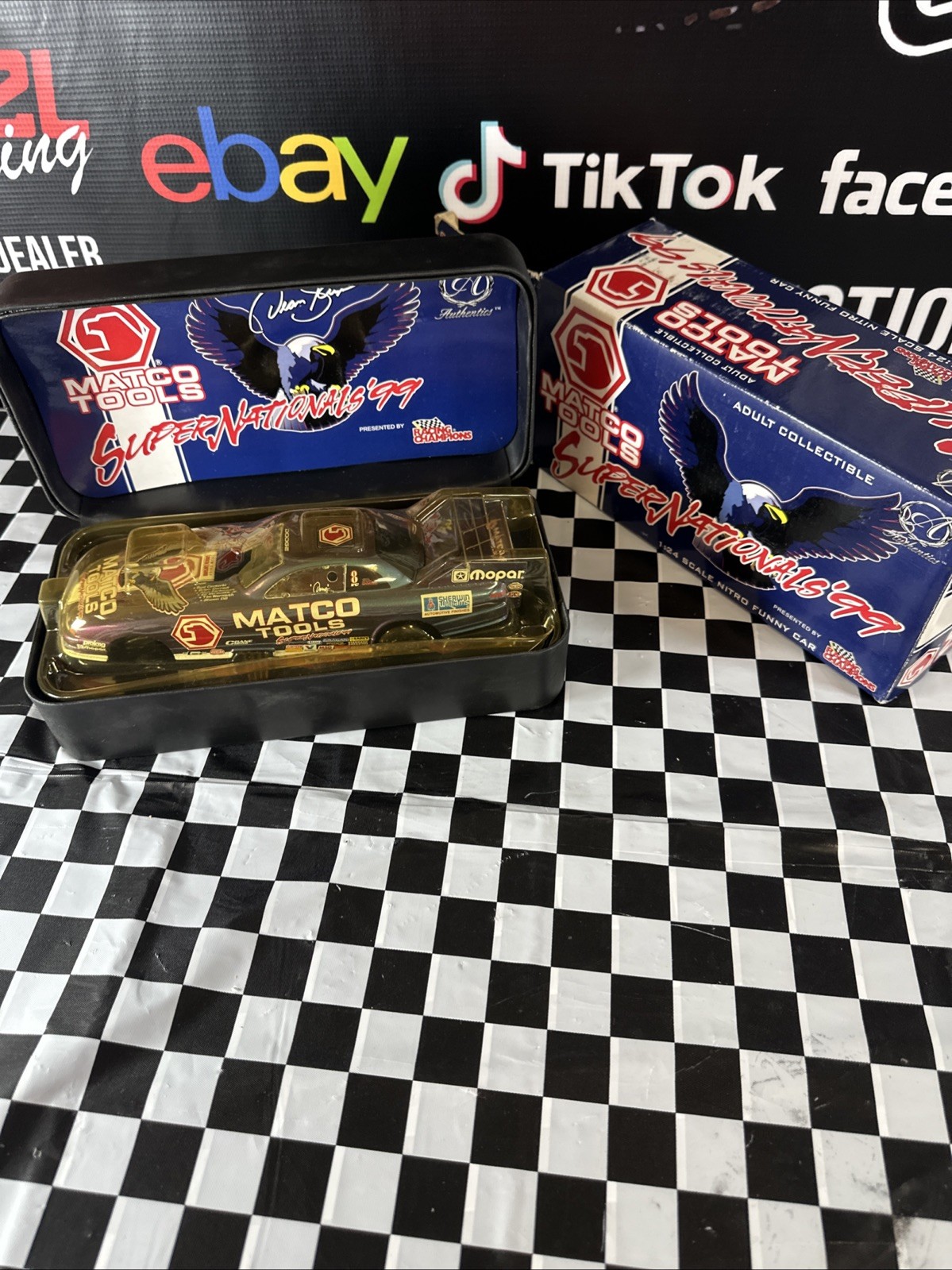 Dean Skuza 1999 Matco Tools Nitro Funny Car Autographed 1/24
