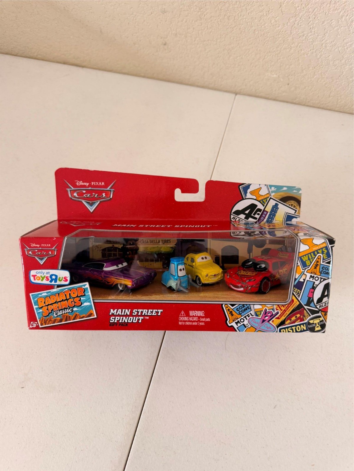 Disney Pixar Cars Radiator Springs Classic Main Street Spinout Gift Pack A1