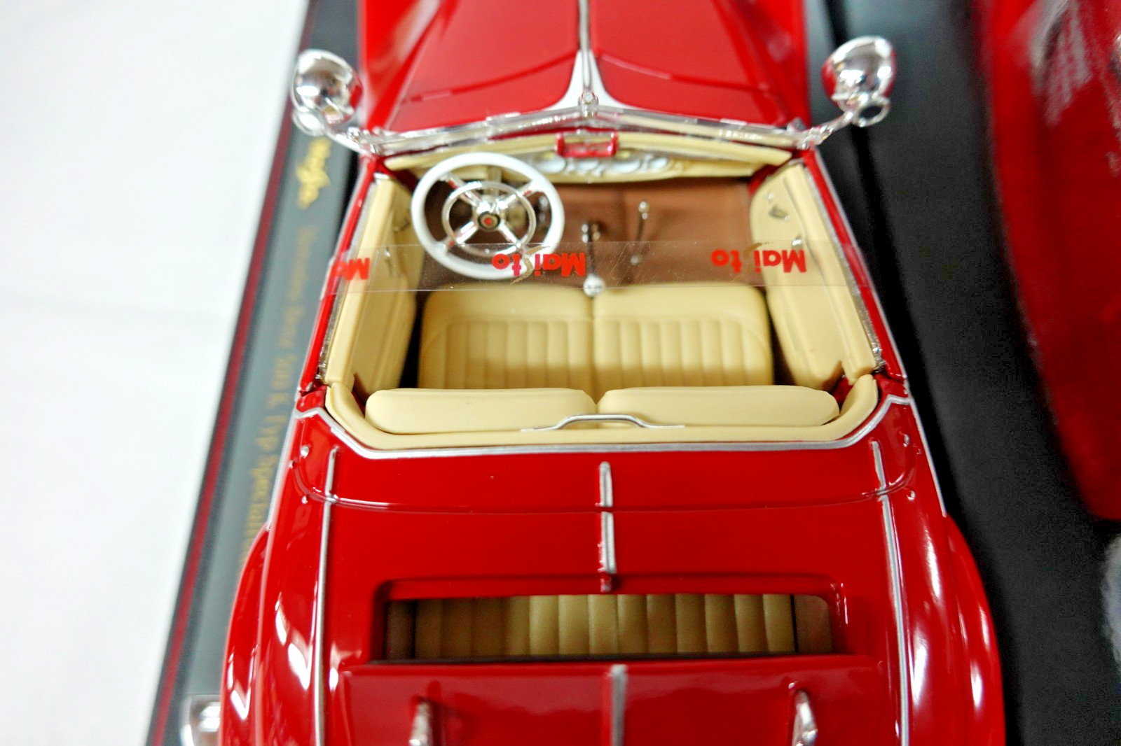 Maisto 36862 Red 1936 Mercedes Benz 500 K TYP Special Roadster 1:18 Scale