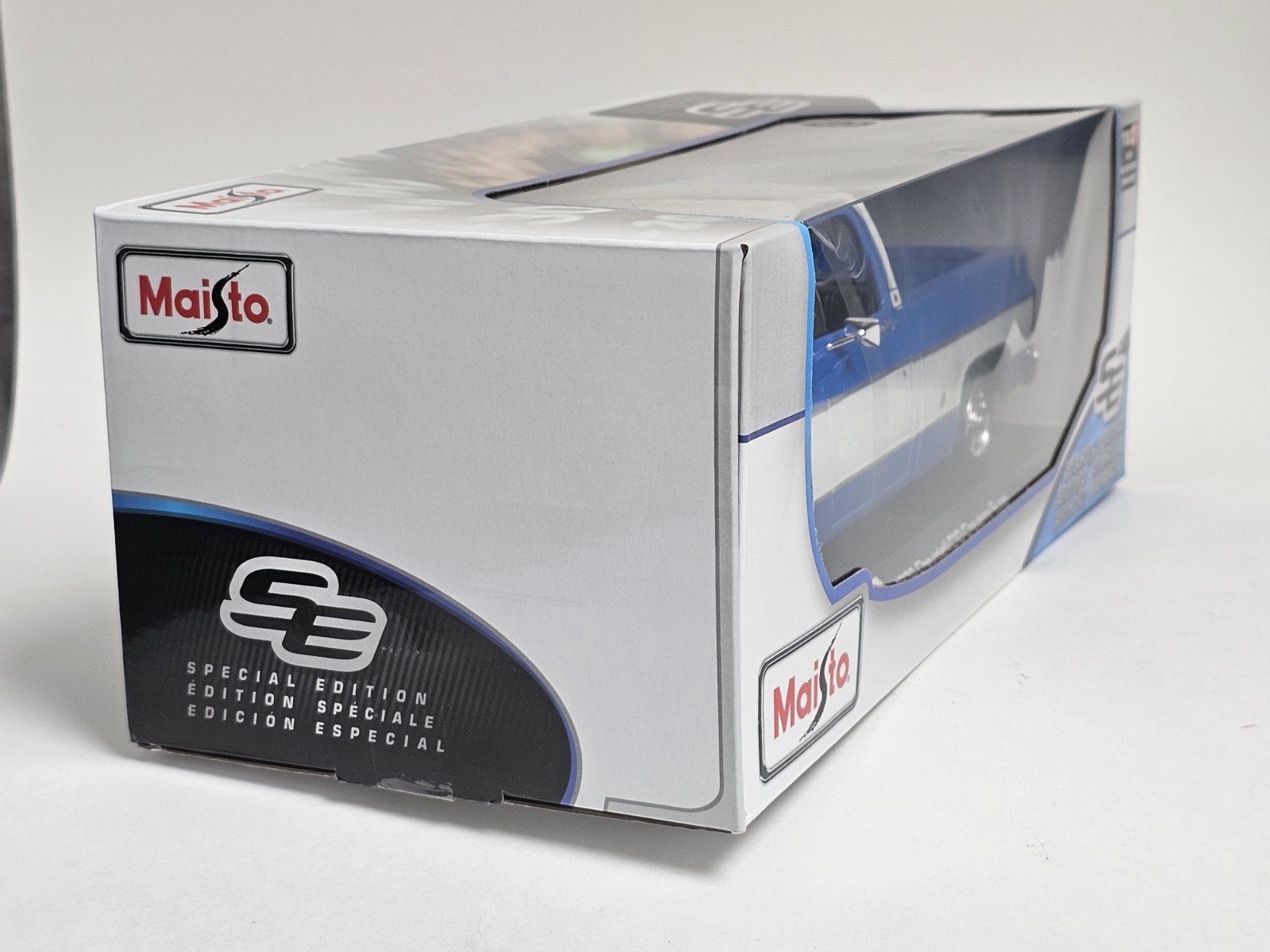 Maisto 1:18 1974 Chevrolet C10 Cheyenne Super Blue White Pickup Truck NIB