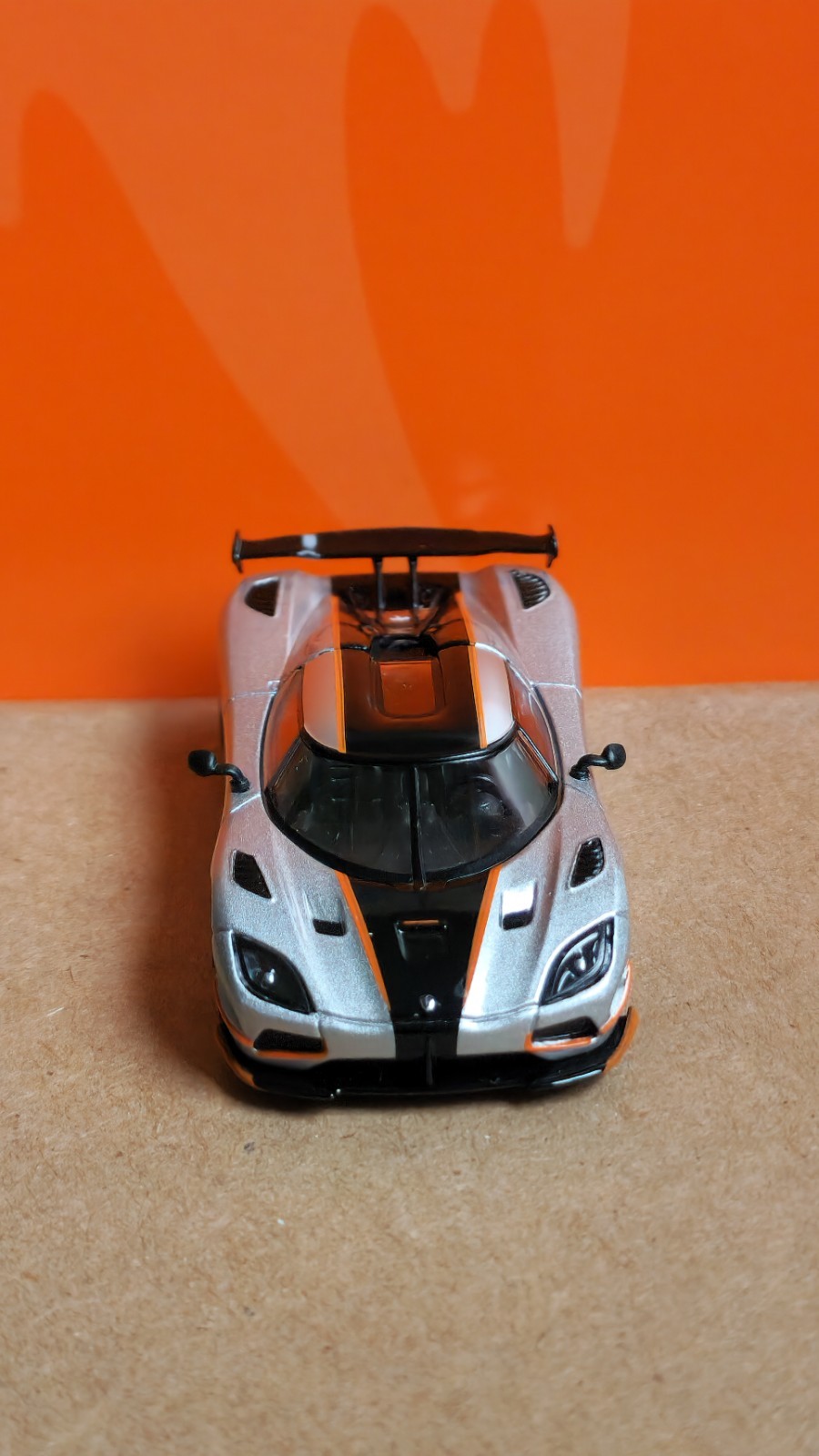 Tarmac Works 1:64 Koenigsegg Agera RS Moon Silver/ Black