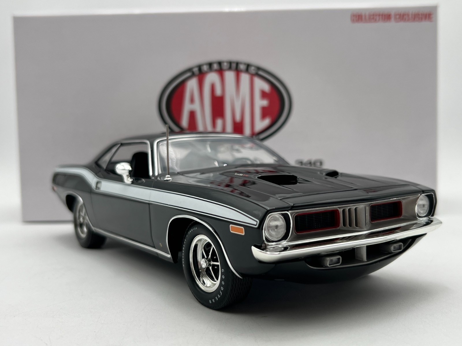 ACME EXCLUSIVE – 1:18 SCALE – 1972 Plymouth ‘Cuda 340 *SPARE MODEL* – A1806137HT