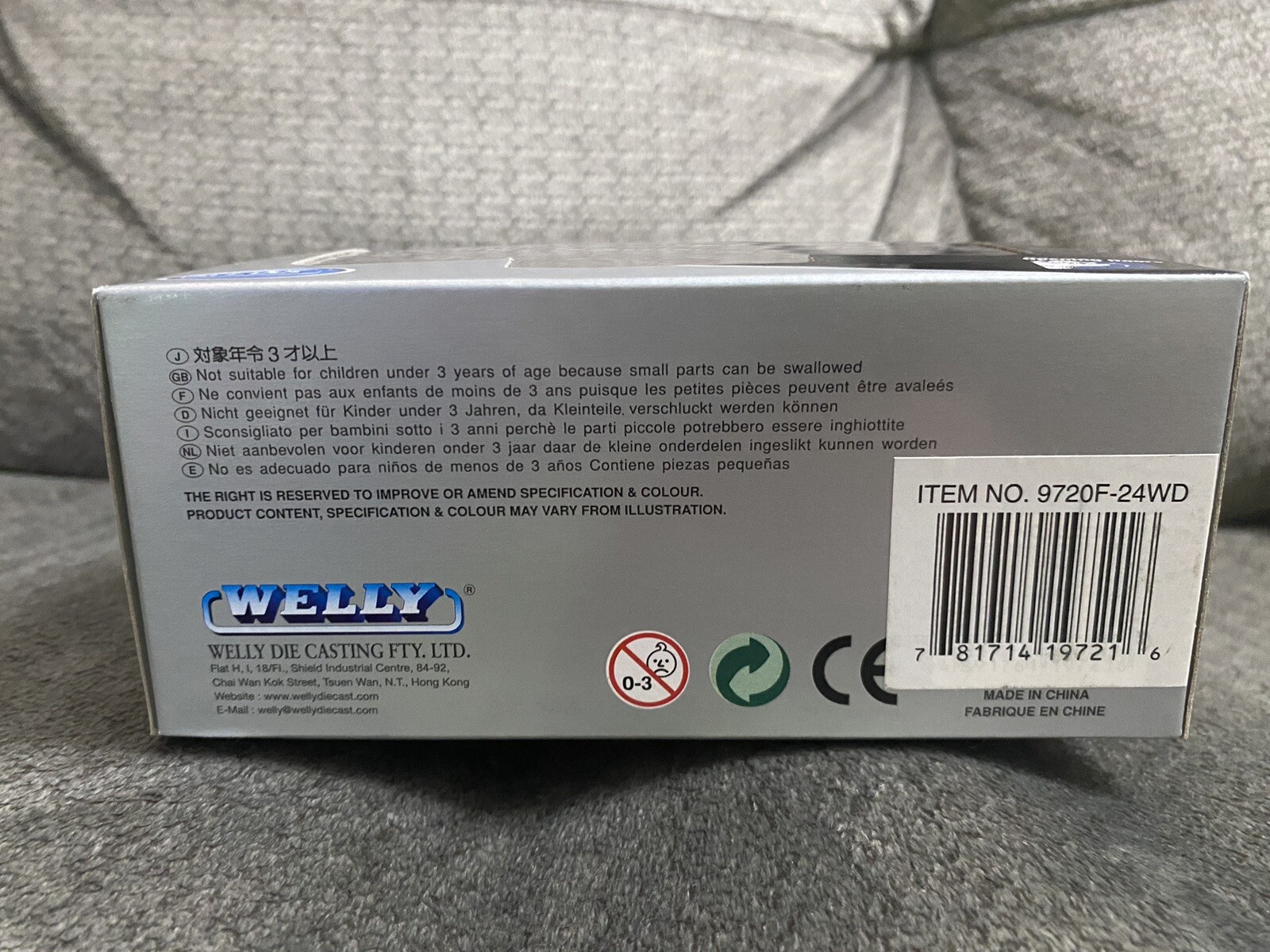 New Welly Chevrolet 2002 Avalanche Die Cast Metal With Plastic Parts