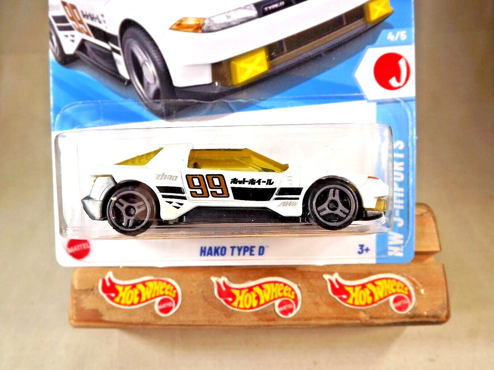 2025 Hot Wheels #98 HW J-Imports 4/5 HAKO TYPE D White w/Gray PR3 Spoke Wheels