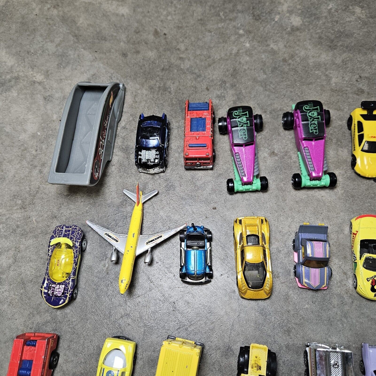 Mixed Lot Of Die Cast And Plastic Cars Different Brands Lot Of 88