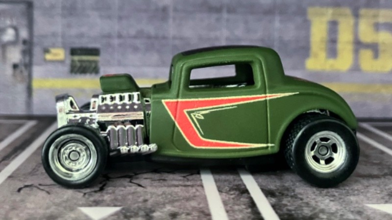 CUSTOM Green ’32 Ford • Chrome Real Riders • Hot Wheels Premium Car • HTF