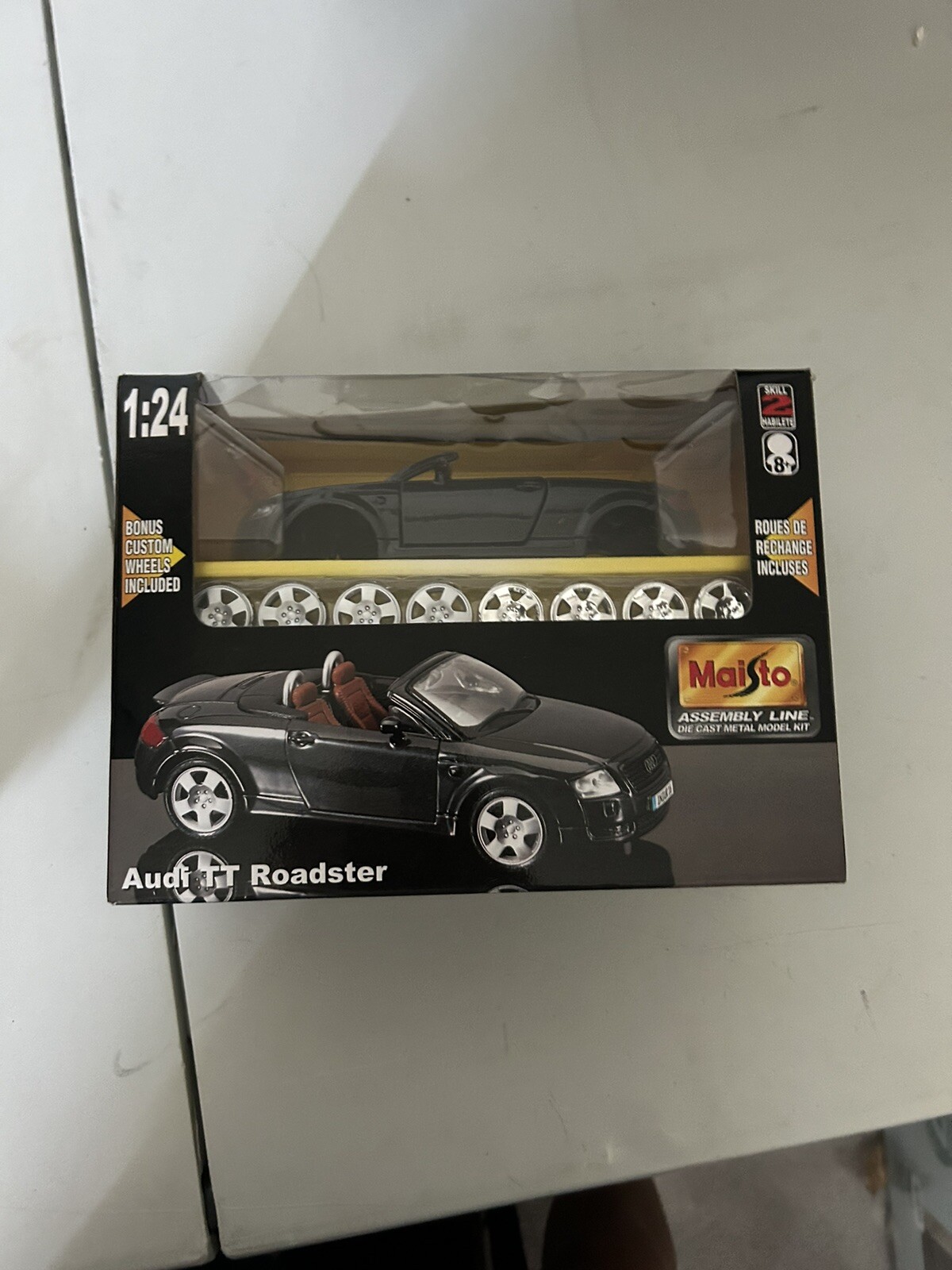 Maisto Fresh Metal Replica 1:64 Die-Cast NEW