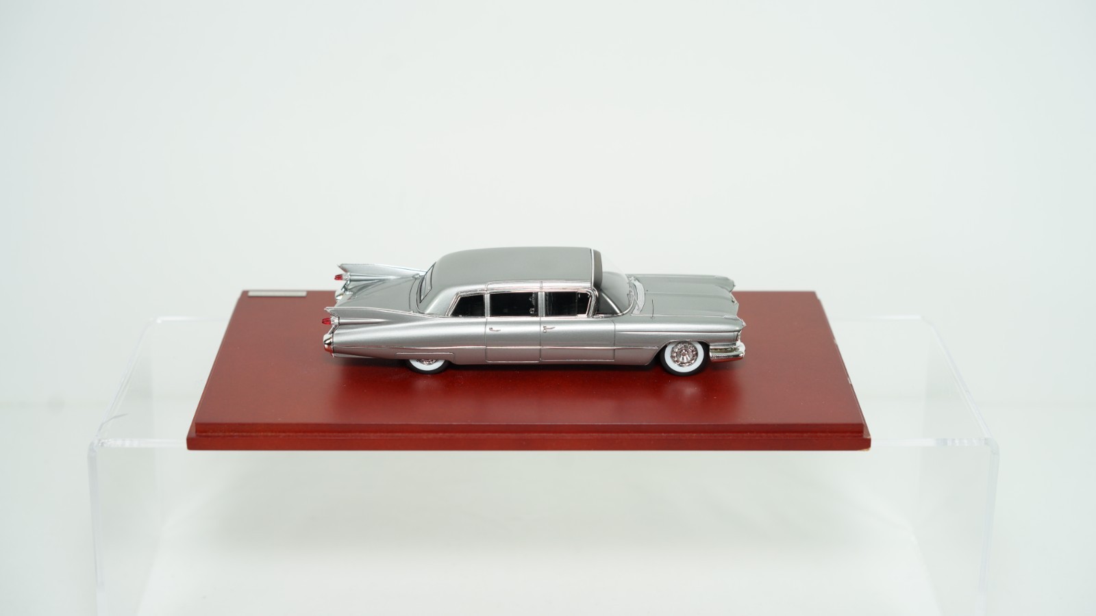 TSM Model 1/43 Diecast 1959 Cadillac Series 75 Limousine No Box B16