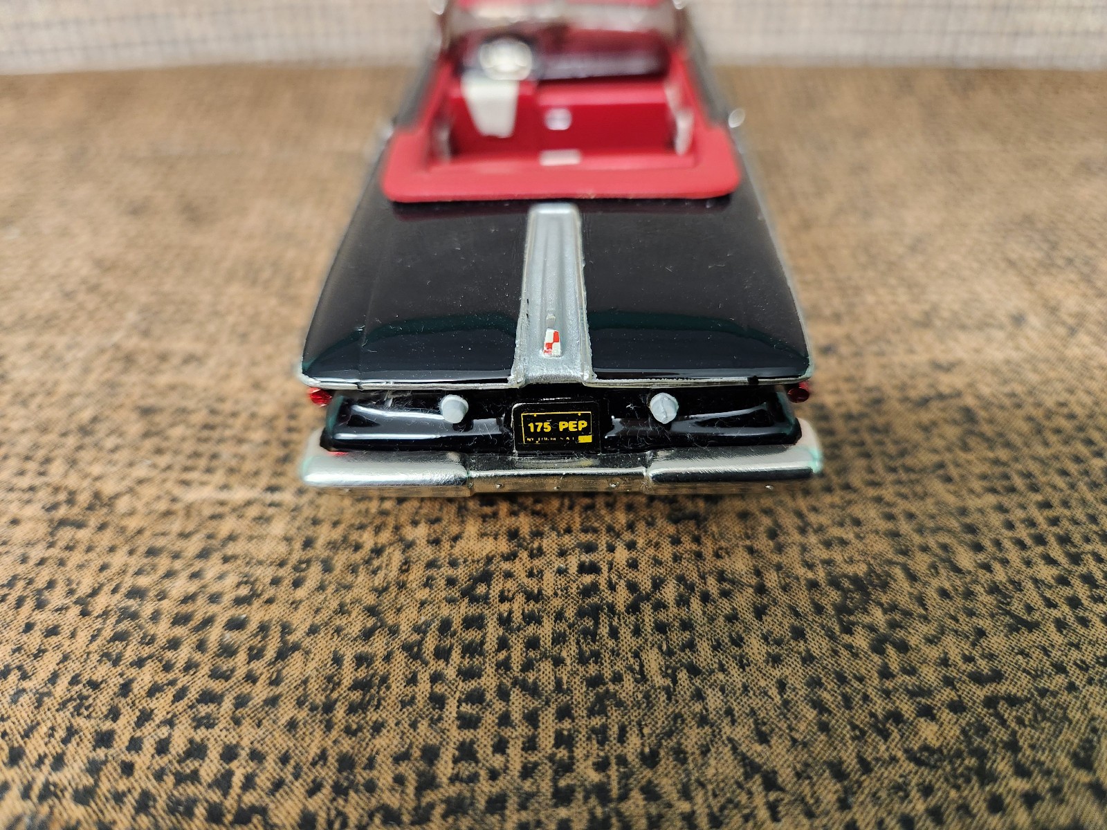 HIGHWAY TRAVELERS 1/43 DIECAST #104 1961 PLYMOUTH FURY BLACK / RED INTERIOR