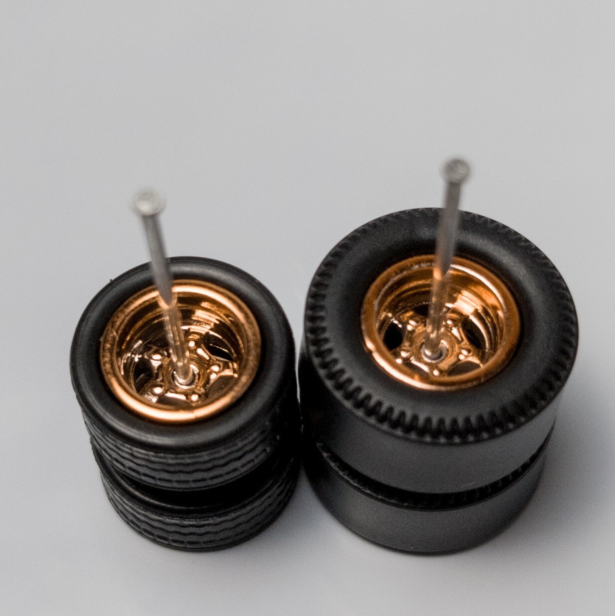 Muscle Car Long Axle – Bronze 5 spoke Drag Slicks – 10mm/12mm for Hot Wheels