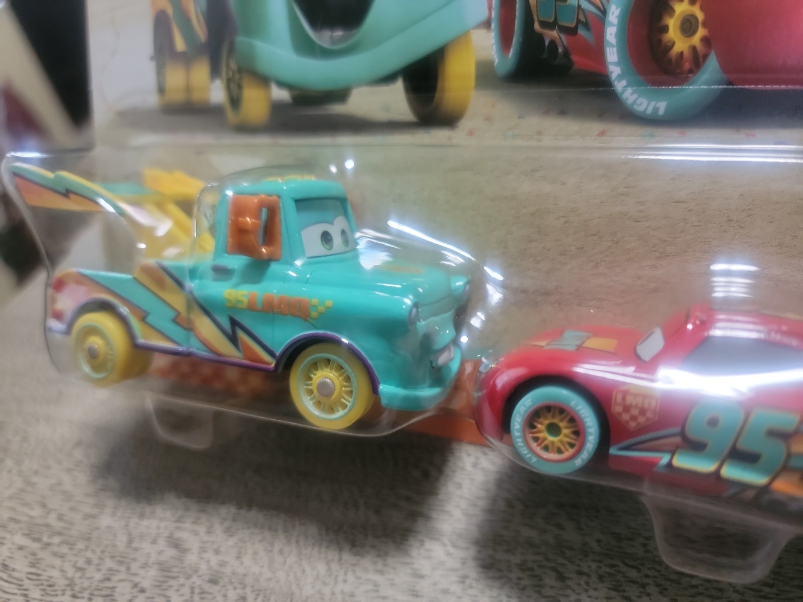 Disney Pixar Cars Mater LMQ Ramon & Flo Race To Celebrate Edition
