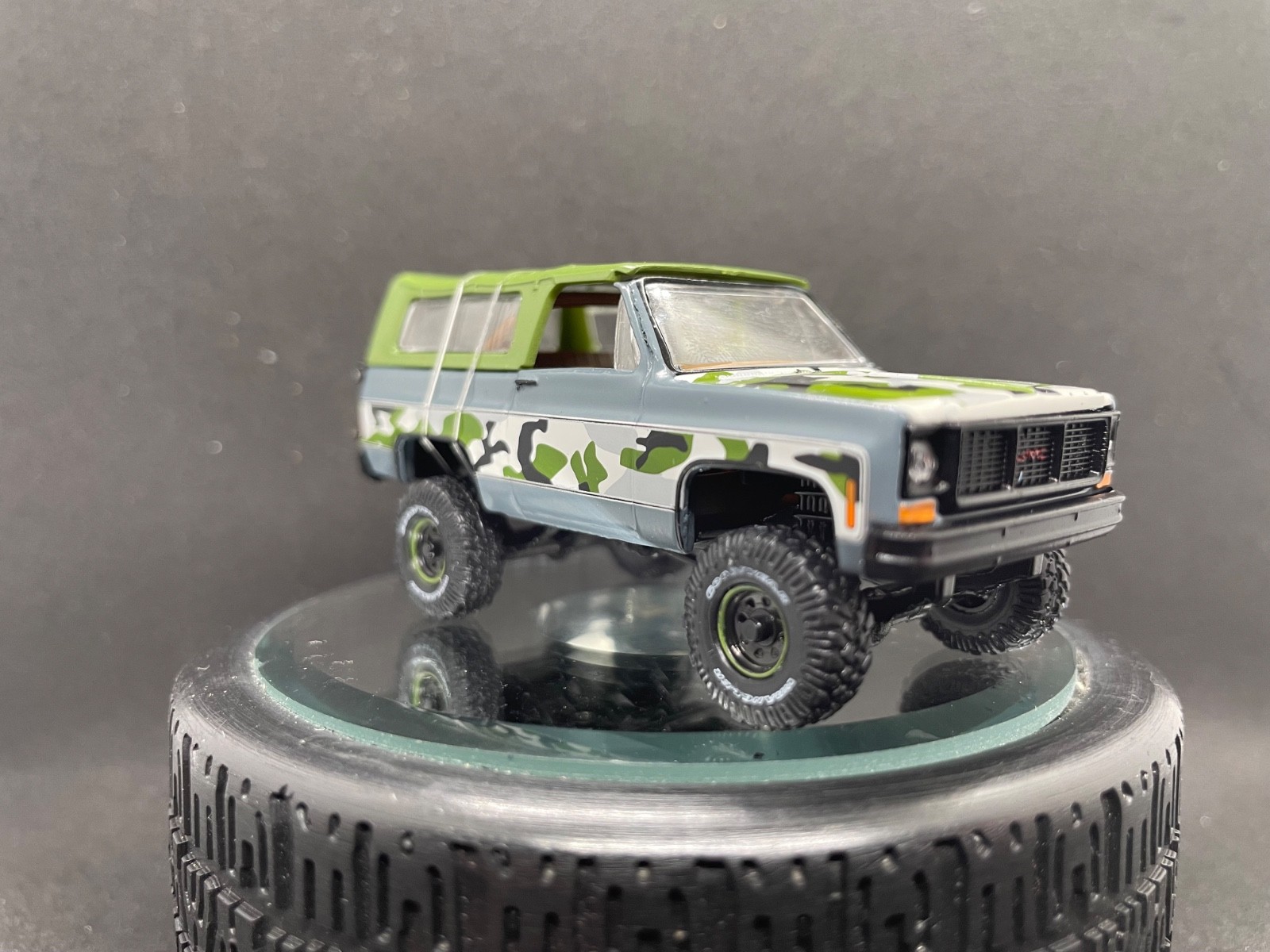 M2 MACHINES 1973 GMC JIMMY SIERRA 4X4 – Removable Top – LOOSE – 1/64