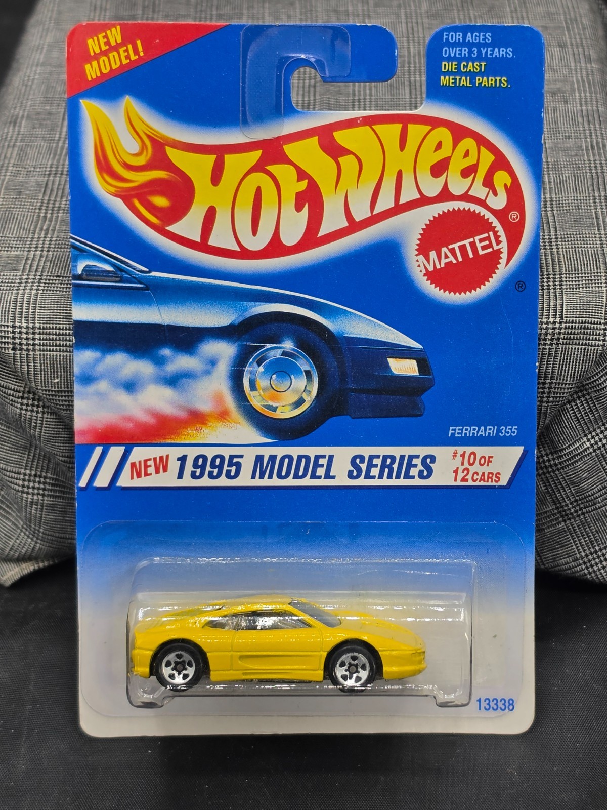 Hot Wheels 1995 Model Series #10/12 #350 1994 Yellow Ferrari 355 (80)