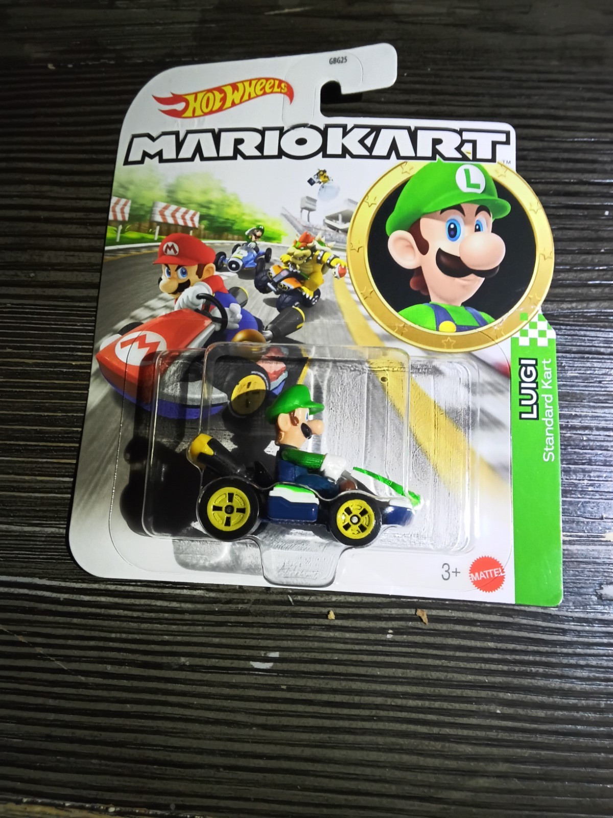 HOT WHEELS MARIOKART “LUIGI ” 2026 in unopened package