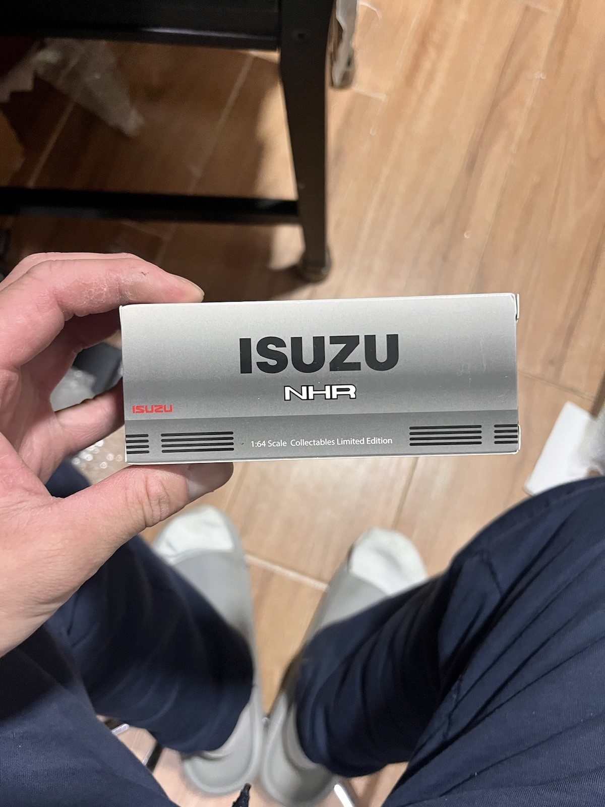 1:64 Scale Model One ISUZU NHR With Canvas LHD Blue Truck Diecast Model Car