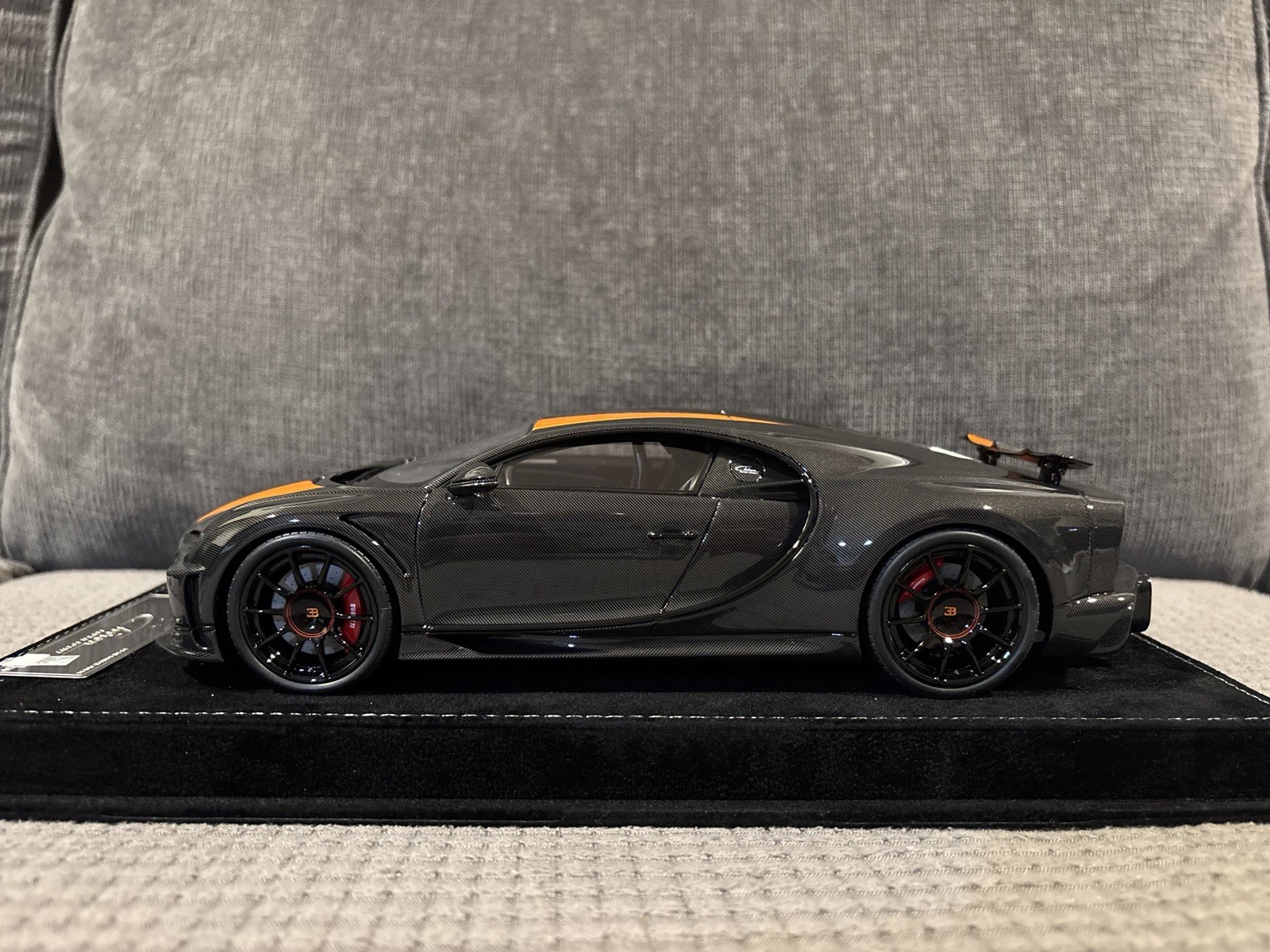 1/18 HH Henson & Heaven Bugatti Chiron SuperSport Carbon/orange High Wing Limite
