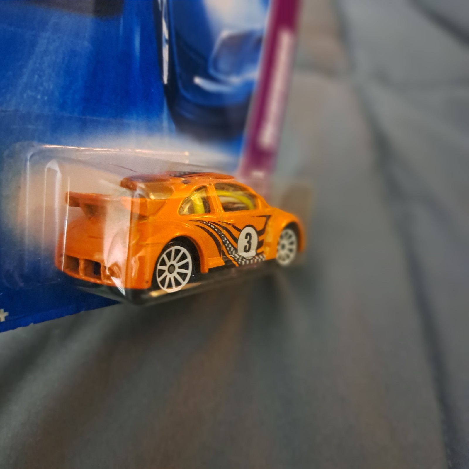 Hot Wheels Volkswagen New Bettle Cup Orange 02/04 Unopened Package