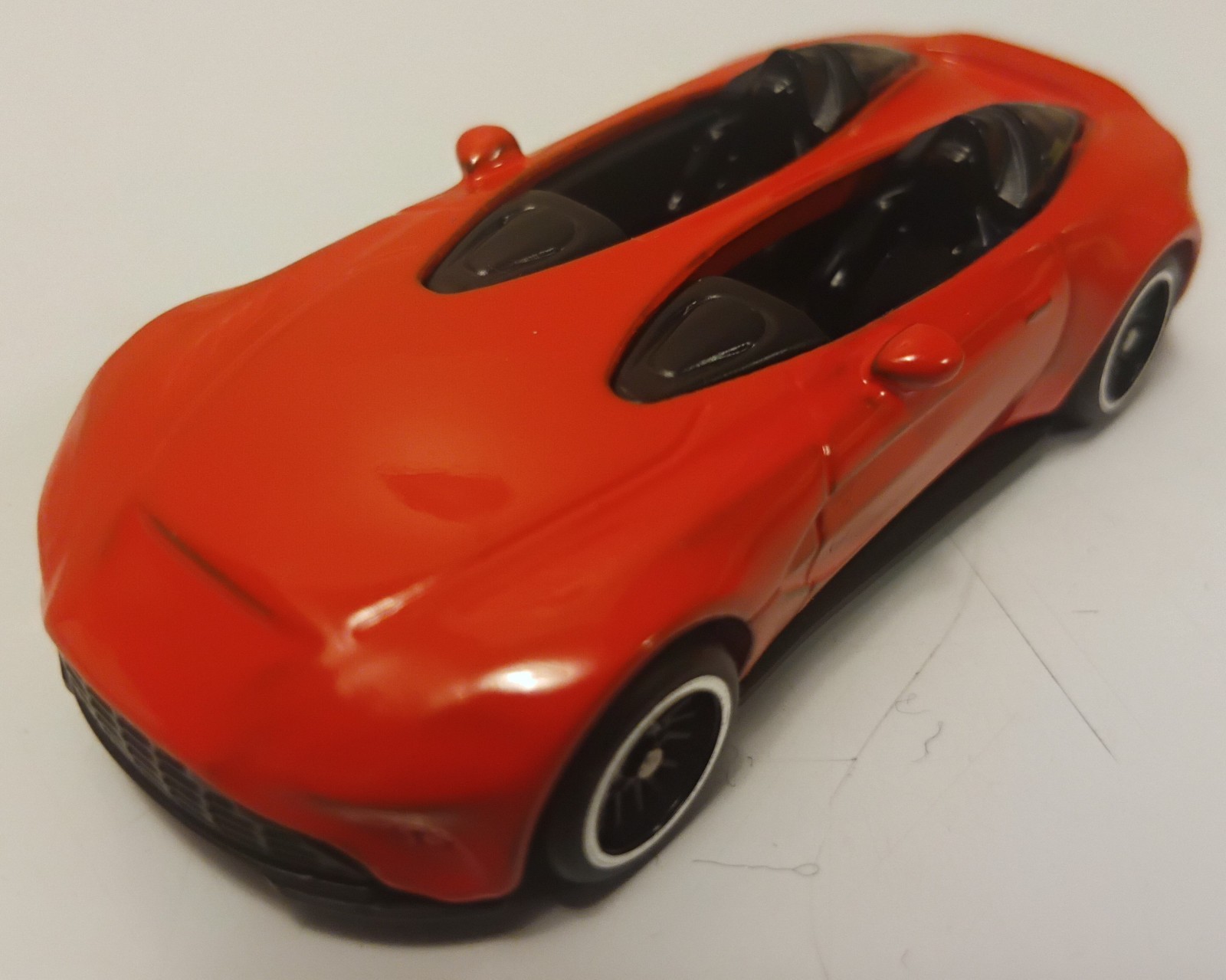 Hot Wheels: Aston Martin V12 Speedster (Gone in Sixty Seconds Series 3-Rouge)