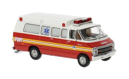 BREKINA 1975 DODGE B-200 AMBULANCE RED / WHITE FDNY HO 1/87 PLASTIC