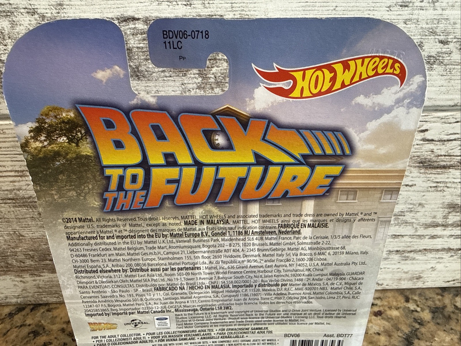Hot Wheels 2025 Premium Retro Back to The Future Ford Super Deluxe w/Manure BIFF
