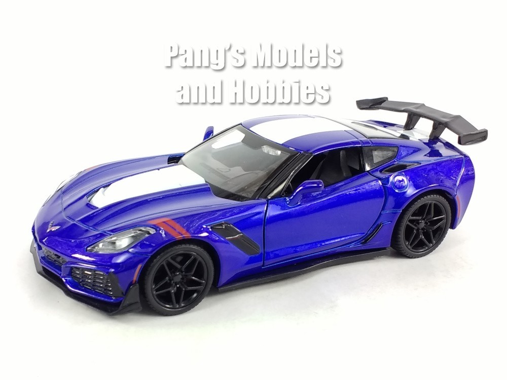 2019 Chevrolet Corvette C7 ZR1 1/24 Scale Diecast Model by Showcasts – BLUE