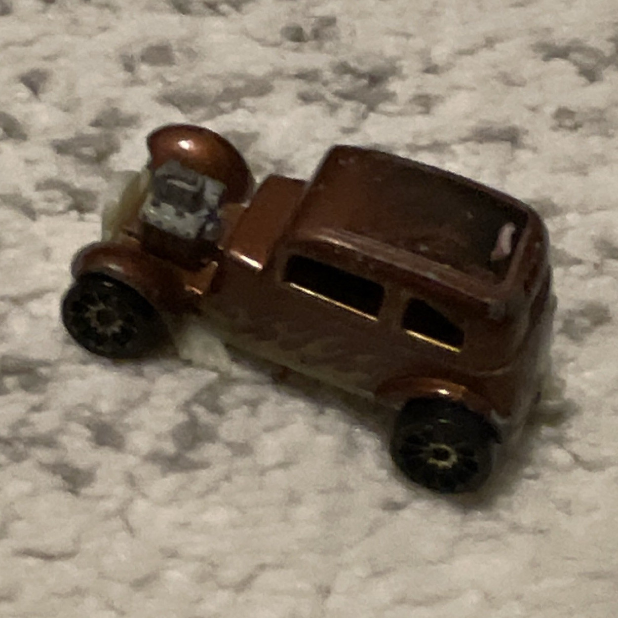 Hot Wheels ‘32 Ford Vicky 1:64 Brown Diecast Toy Car Loose