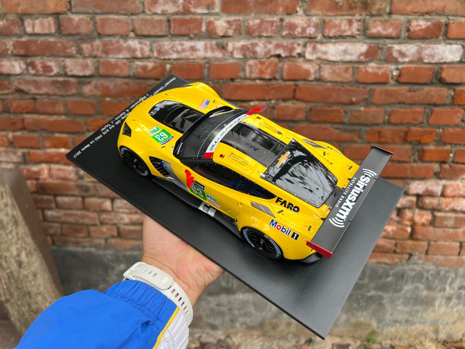 1:18 Original Model by Spark,Chevrolet Corvette C7.R #63 LM2017 Racing -GM- 3rd