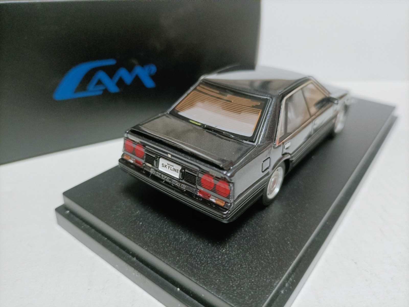 CAM 1:43 Nissan Hardtop Modified GT Turbo Twincam 24V Metallic Gray Car Model
