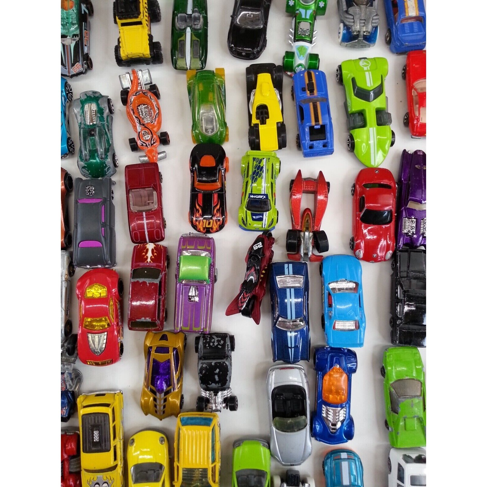 147pc Car Truck Vehicle Lot Matchbox Hot Wheel Maisto Mattel