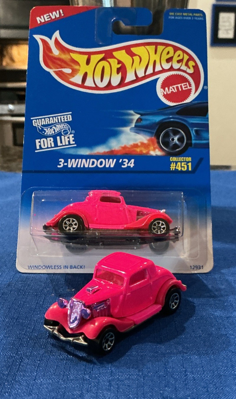 2 Vintage 1995 Hot Wheels Collectors #451 Pink 3-Window ‘34 Both New