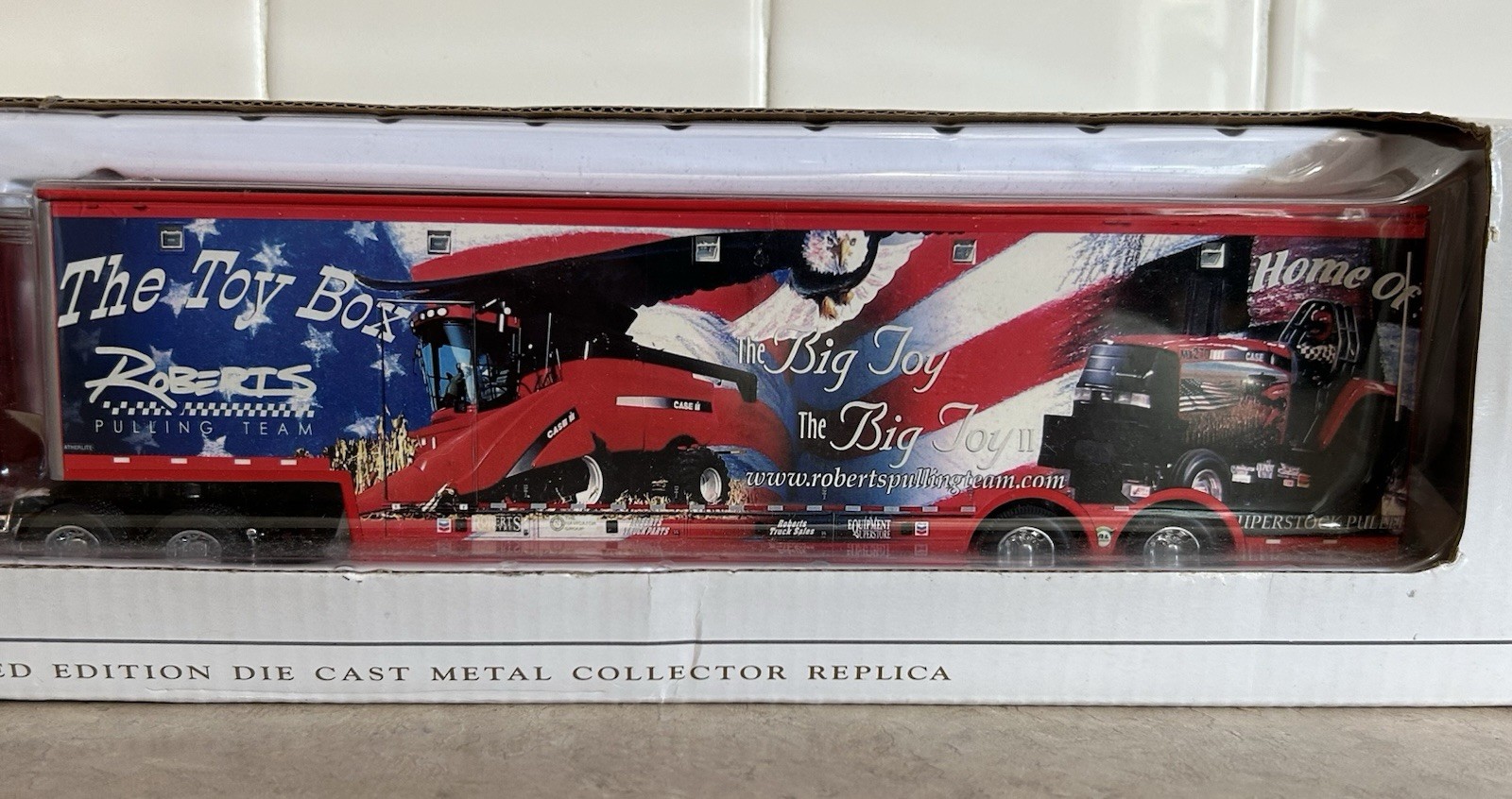 SPECCAST The Toy Box Roberts Pulling Team Freightliner Semi Tractor & Trailer