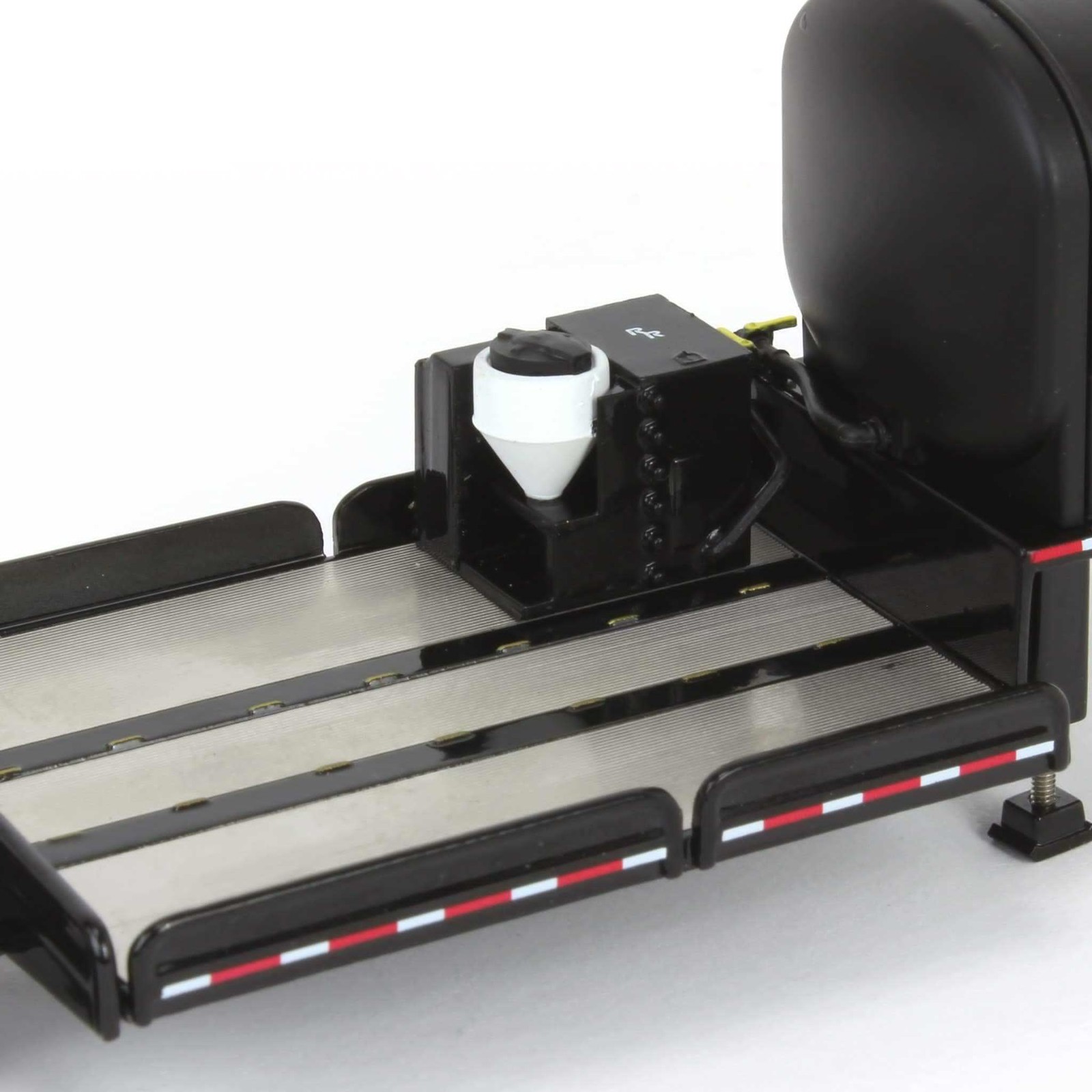 1/64 RoadRuner Manufacturing Model 4000 Sprayer Trailer Diecast Masters 71127
