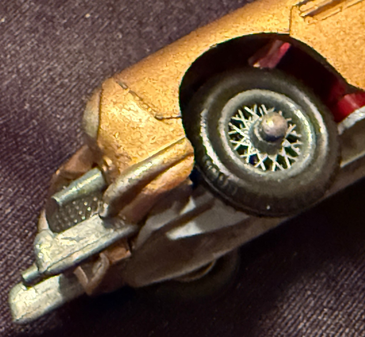 1965 Corgi James Bond Gold Aston Martin DB5 Model 261 w/ Working Functions Nice!