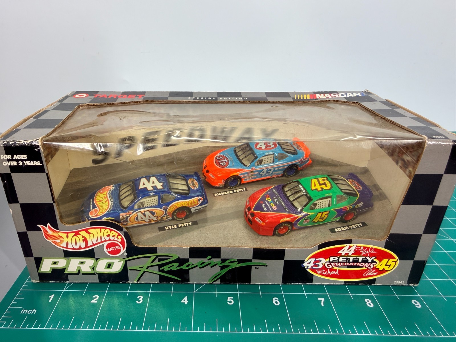 Hot wheels Pro Racing Kyle Richard Adam Petty Generations Car 43 44 45 1:64 Box