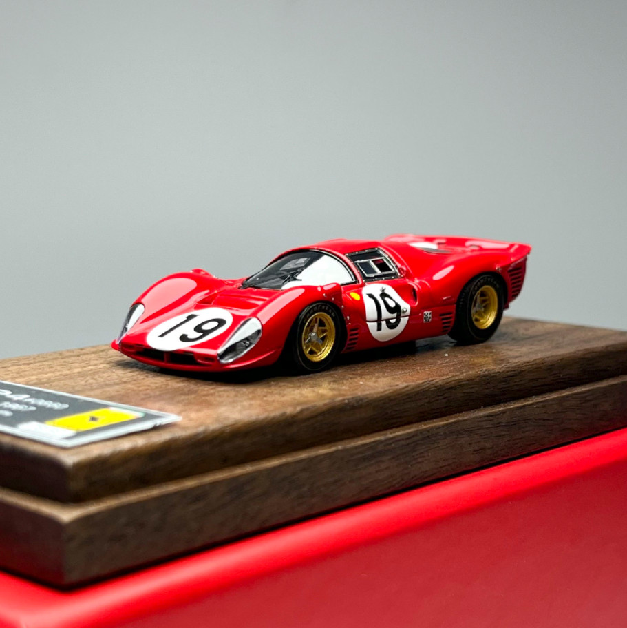 DMH 1/64 Scale 330 P4 1967 24 Hours Le Mans Endurance Race Resin Model Car Gifts