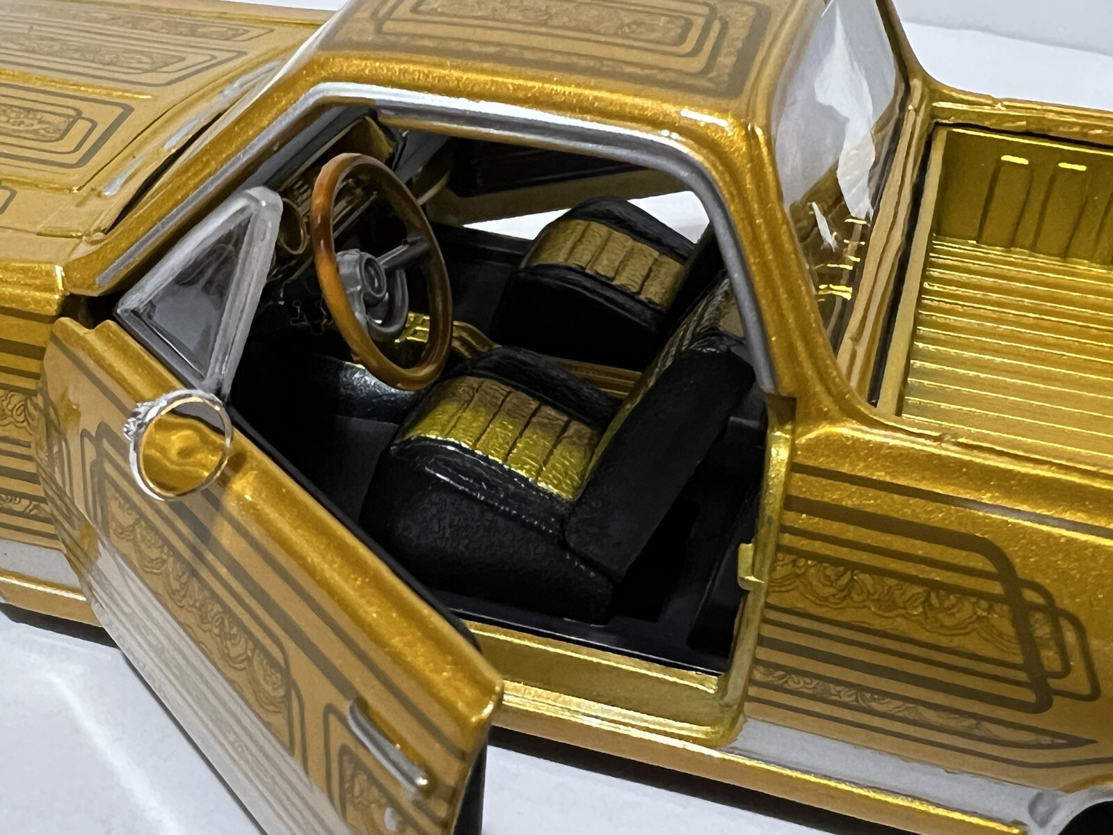 1965 Chevy El Camino Lowrider – Gold